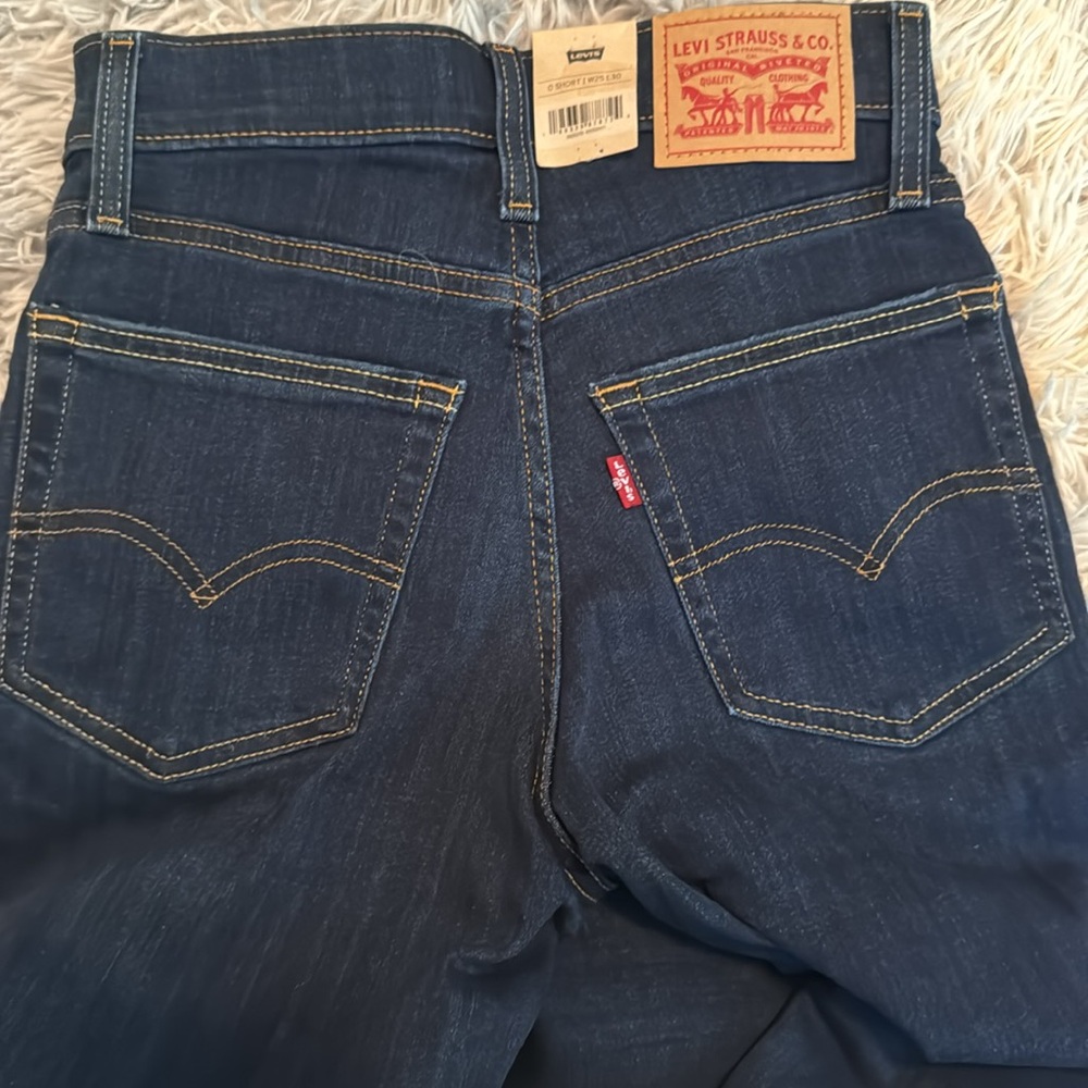 Levi’s 724 high rise slim straight jeans - Picture 7 of 9